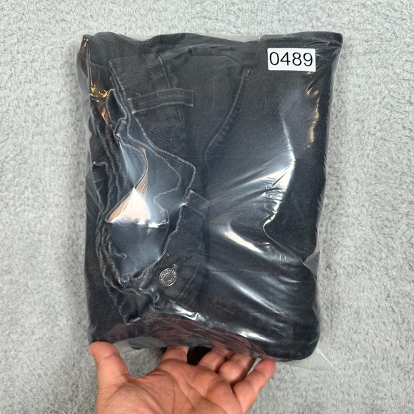 Vintage Levis 560 Jeans Mens 34x30 Black Denim Loose Fit Tapered Made USA 90s - Picture 14 of 14